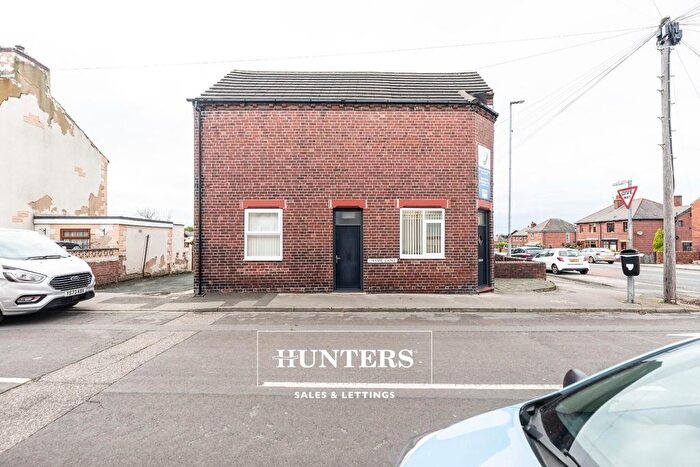 3 Bedroom End Of Terrace House For Sale In Weeland Road, Sharlston Common, Wakefield, WF4