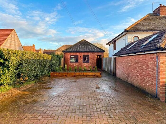 2 Bedroom Bungalow To Rent In High Street, Somersham, PE28