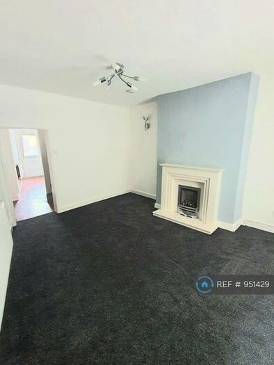 2 Bedroom Terraced House To Rent In Burnley Road East, Rossendale, BB4
