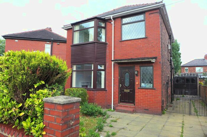 3 Bedroom Detached House To Rent In Beech Avenue Whitefield, Manchester, Lancashire, M45