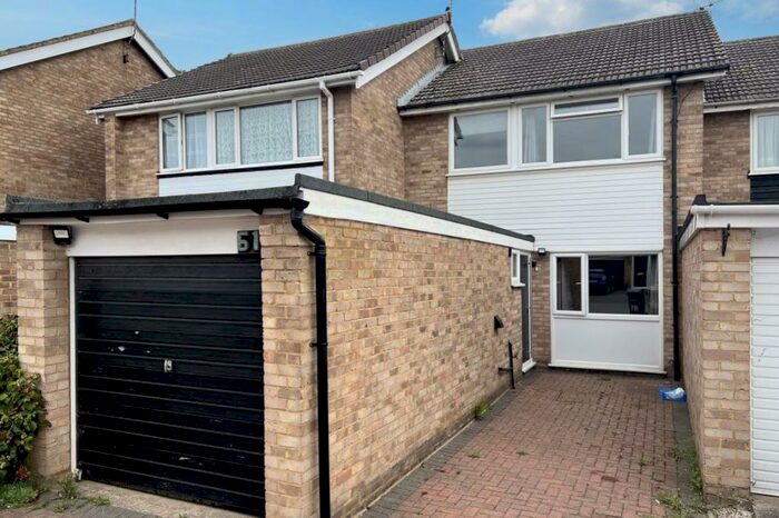 3 Bedroom House To Rent In Chestnut Walk, Chelmsford, CM1