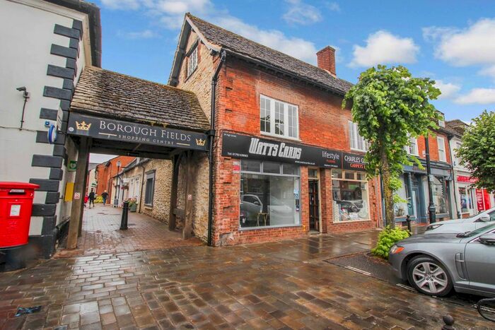 1 Bedroom Flat To Rent In High Street, Royal Wootton Bassett, Swindon, SN4