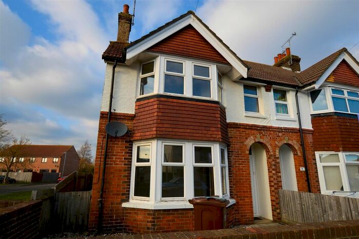 3 Bedroom Semi-Detached House To Rent In Mountfield Road, Eastbourne, BN22