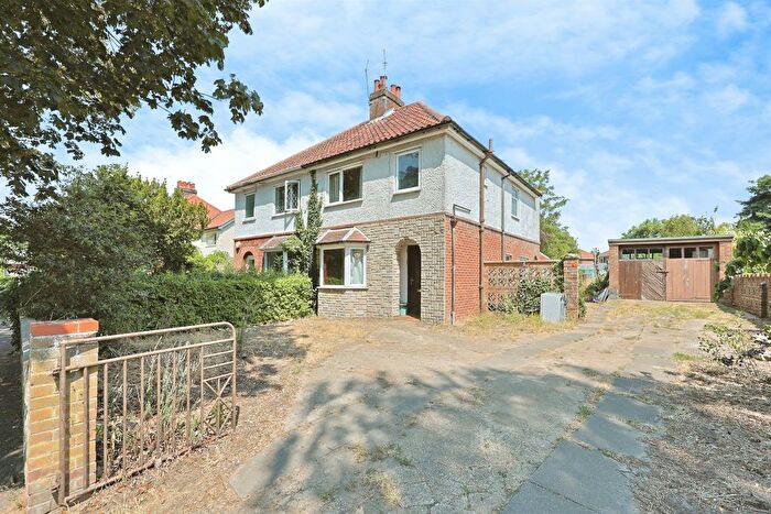 3 Bedroom Detached House For Sale In Earlham Green Lane, Norwich, NR5