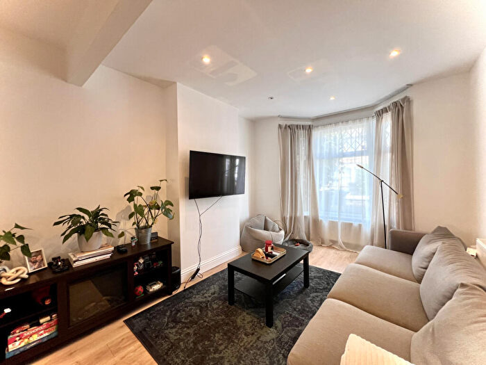 2 Bedroom Terraced House To Rent In Haselbury Road, N18