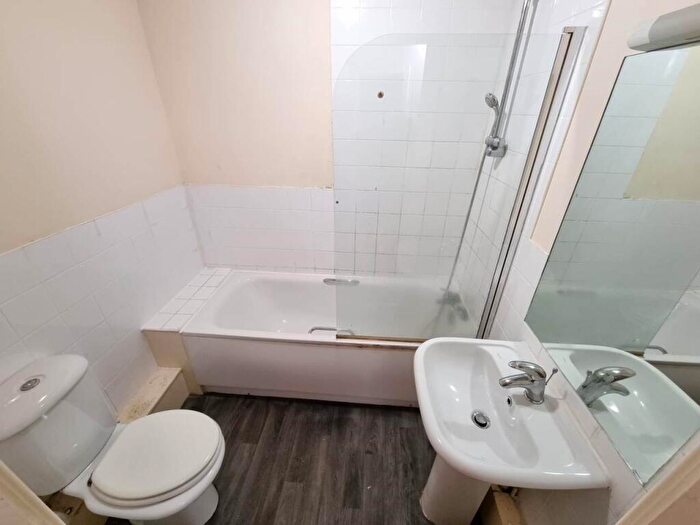 1 Bedroom Flat To Rent In Landmark House, City Centre, Bradford, BD1