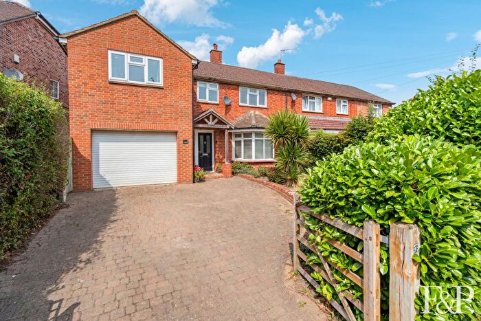 4 Bedroom Semi-Detached House For Sale In Church Walk, Burnham, SL1