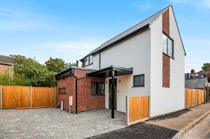 4 Bedroom Detached House To Rent In York Avenue, Headington, OX3