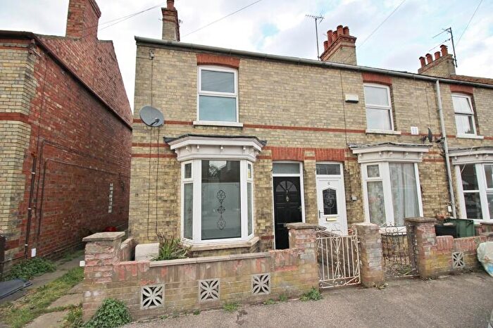2 Bedroom End Of Terrace House For Sale In Regent Street, Spalding, Lincolnshire, PE11