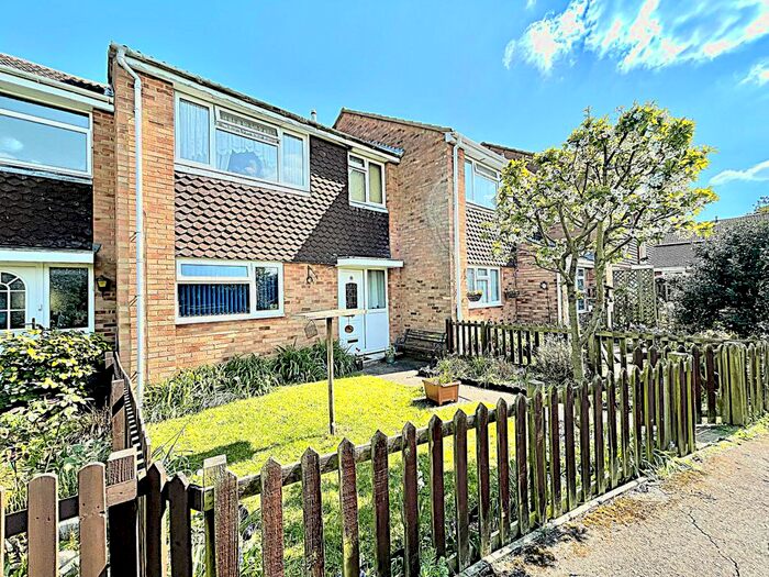 3 Bedroom Terraced House To Rent In Neale Way, Bedford, MK43