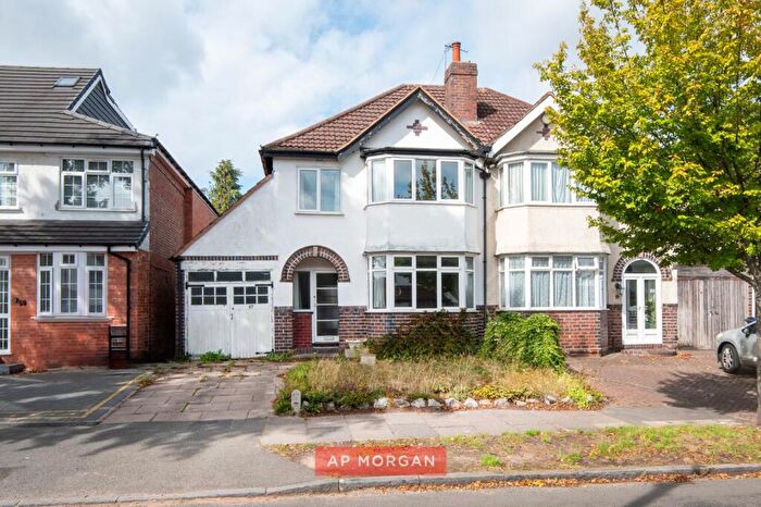 3 Bedroom Semi-Detached House For Sale In Bushmore Road, Birmingham, West Midlands, B28