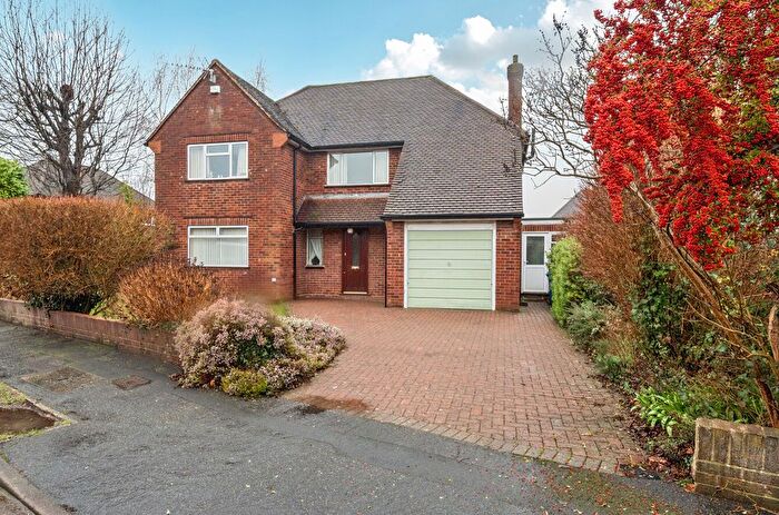 4 Bedroom Detached House For Sale In Lees Close, Maidenhead, Berkshire, SL6