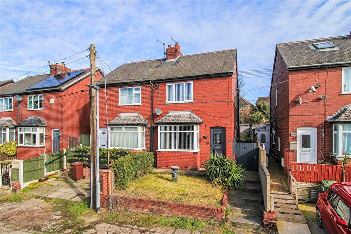 3 Bedroom Semi Detached House For Sale In Dawes Avenue, Castleford, WF10