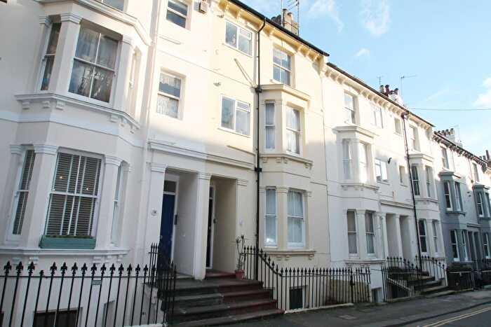 2 Bedroom Property To Rent In Lansdowne Street, Hove, BN3