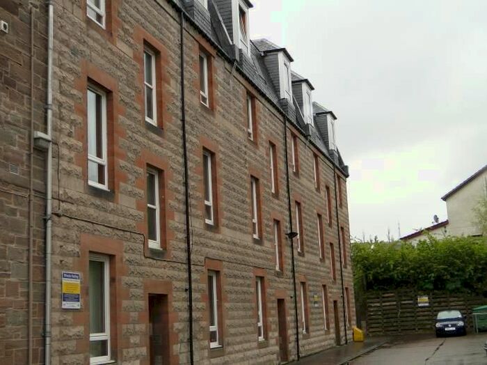 1 Bedroom Flat To Rent In South Inch Place, Perth, PH2
