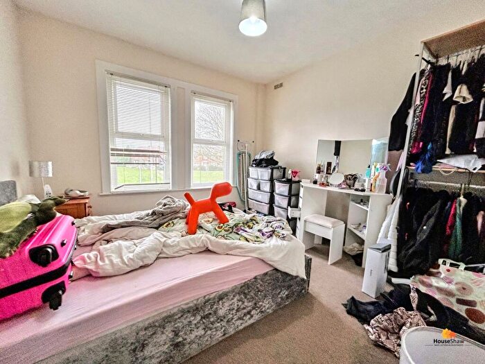 1 Bedroom Maisonette To Rent In Stoke Road, Aylesbury, HP21