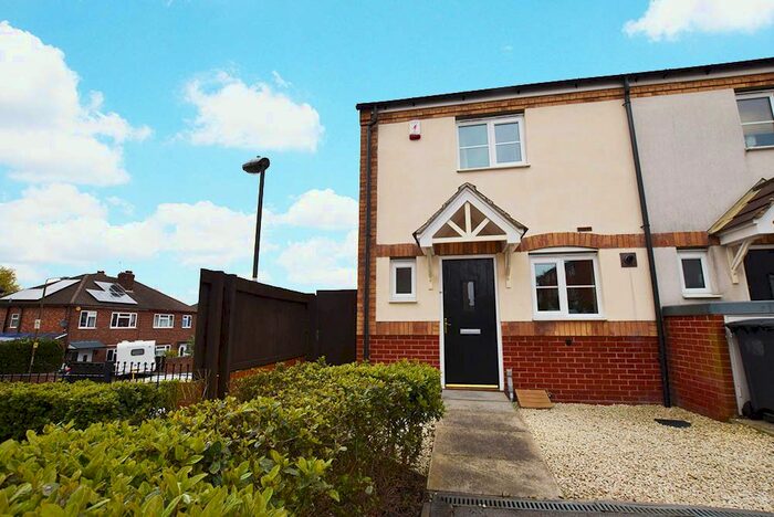 2 Bedroom Town House To Rent In Palmerston Road, Ilkeston, Derbyshire DE7