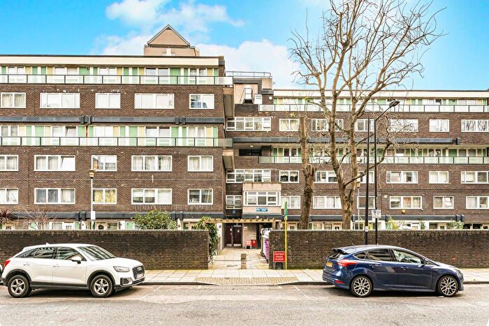 3 Bedroom Flat For Sale In Byng Street, London, E14