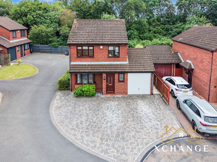 3 Bedroom Detached House For Sale In Penryn Close, Nuneaton, CV11