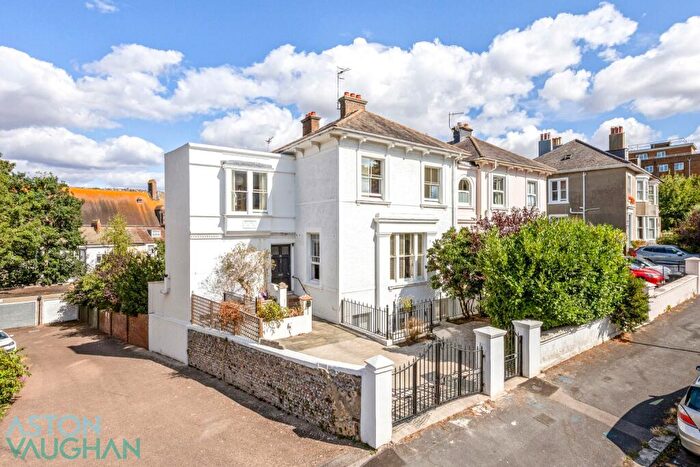 4 Bedroom Maisonette To Rent In Wellington Road, Brighton, BN2