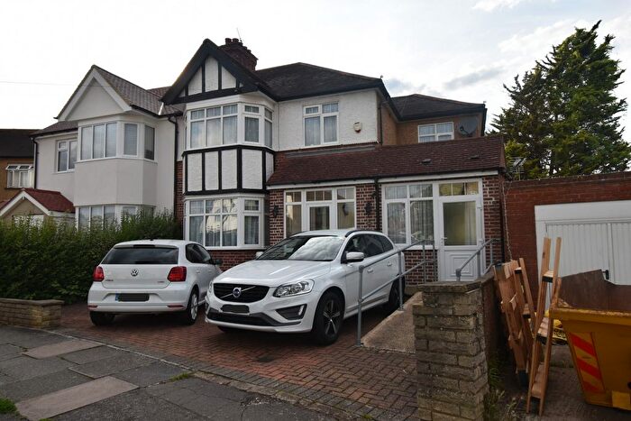 5 Bedroom End Of Terrace House To Rent In Pinner, HA5