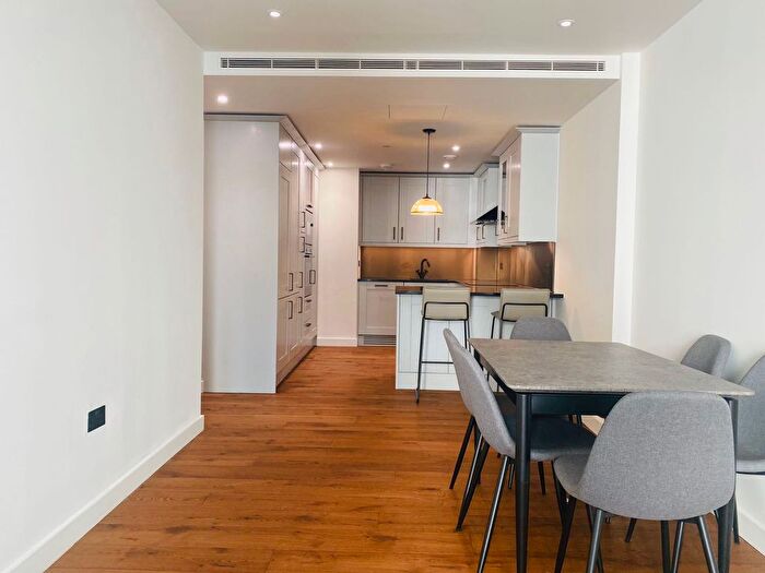 2 Bedroom Flat To Rent In Emery Way, London, E1W