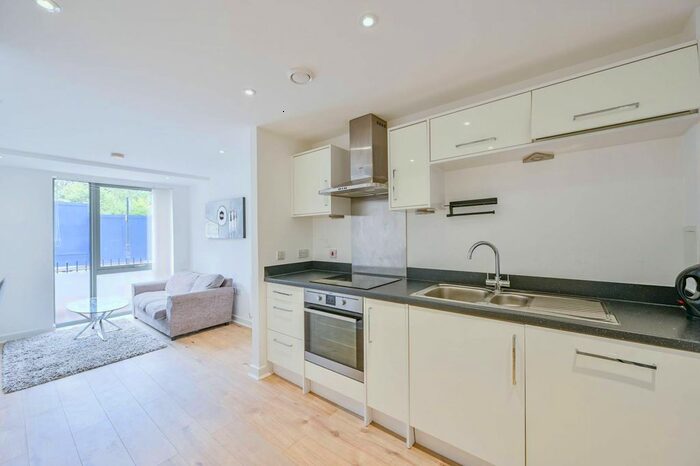 Studio To Rent In Sancroft Street, Vauxhall, London, SE11