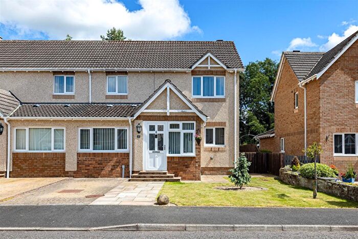 4 Bedroom Semi-Detached House For Sale In Tweedbank Avenue, Tweedbank, Galashiels, TD1