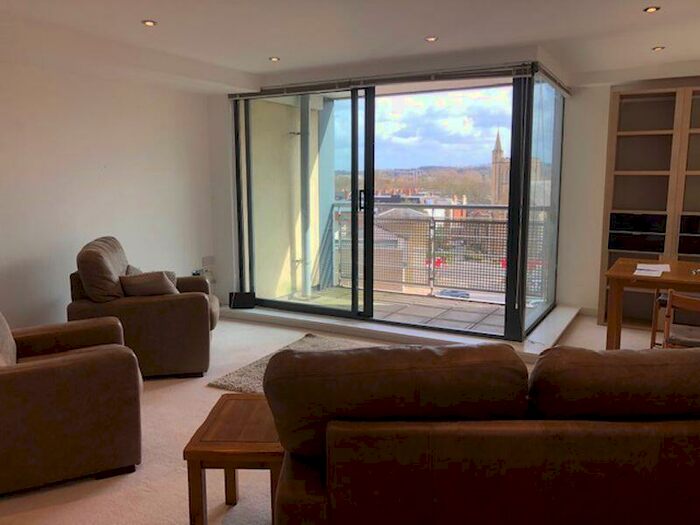 2 Bedroom Apartment To Rent In Staple Gardens, Central Winchester, SO23