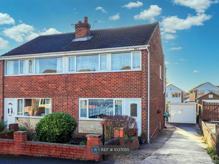 3 Bedroom Semi-Detached House To Rent In Wilson Drive, Wakefield, WF1