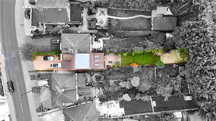 5 Bedroom Semi-Detached House For Sale In London Hill, Rayleigh, Essex, SS6