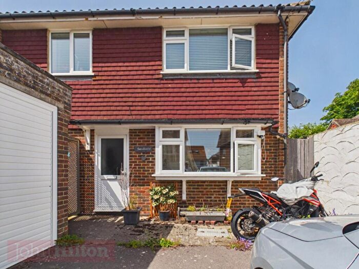 2 Bedroom Flat For Sale In Nevill Road, Rottingdean, BN2