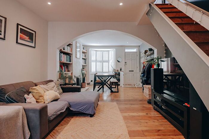 2 Bedroom Terraced House For Sale In Pinner Road, Watford, WD19