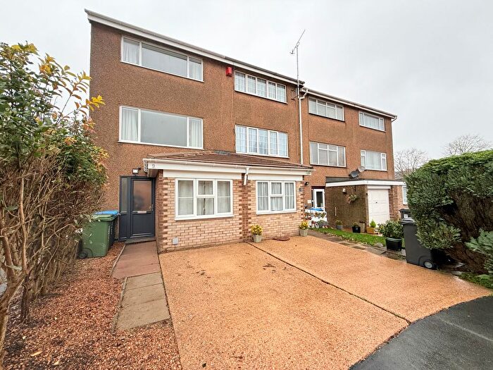 4 Bedroom Property To Rent In Dunlin Road, Hemel Hempstead, HP2