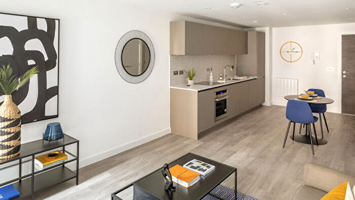 2 Bedroom Apartment To Rent In Lionel Street, Birmingham, B3