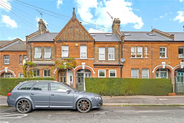 2 Bedroom Flat To Rent In Warner Road, Walthamstow, London, E17