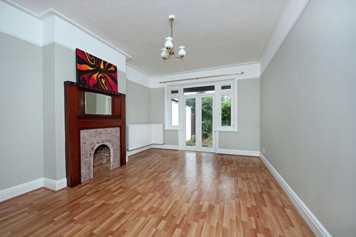 4 Bedroom Semi-Detached House To Rent In Gunnersbury Avenue, London, W5