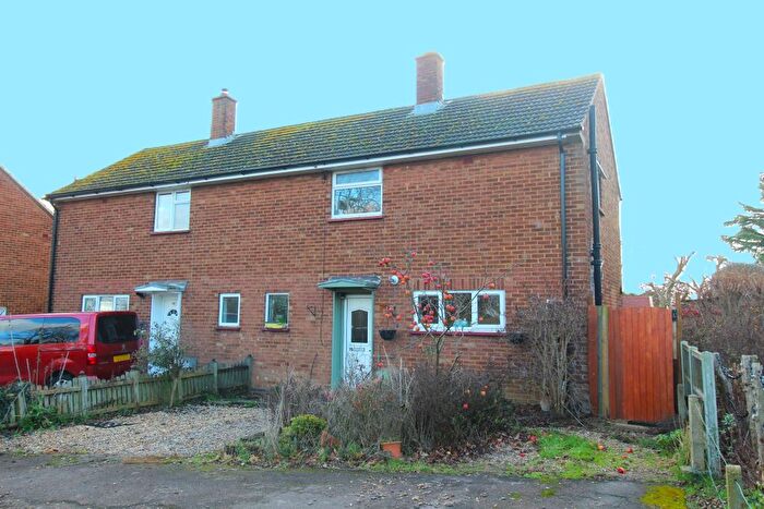 2 Bedroom Semi Detached House For Sale In Dynes Place, Moggerhanger, MK44