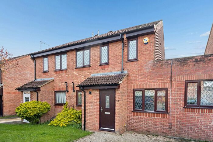 3 Bedroom Semi-Detached House For Sale In Ladywalk, Maple Cross, Rickmansworth, WD3