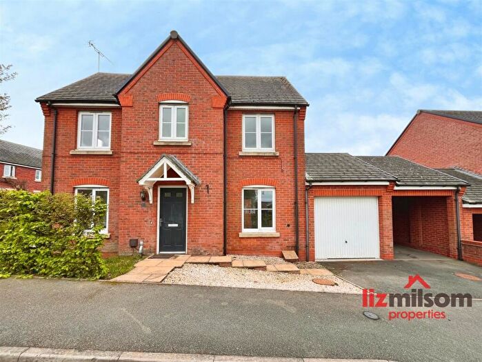 4 Bedroom Link Detached House For Sale In Newman Drive, Church Gresley, Swadlincote, DE11