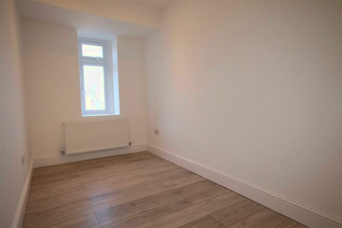 2 Bedroom Apartment To Rent In Bull Head Yard, Dartford, DA1