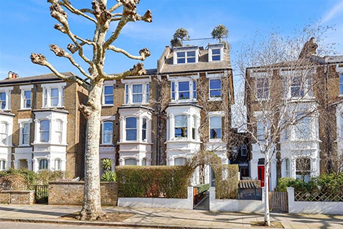 2 Bedroom Flat To Rent In Highlever Road, North Kensington, W10