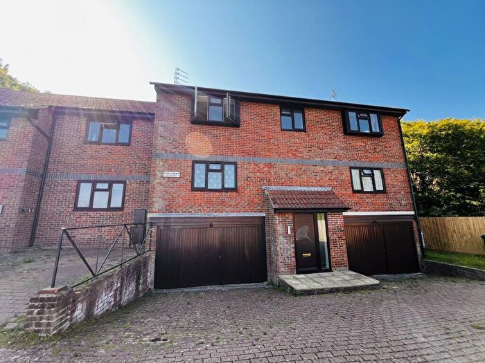 1 Bedroom Flat To Rent In Greenway, Eastbourne, BN20