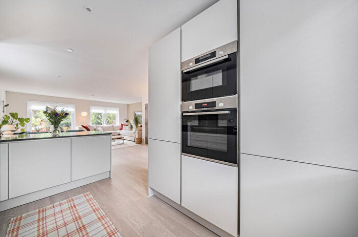 3 Bedroom End Of Terrace House For Sale In Park Lane, Burderop Park, Wiltshire, SN4