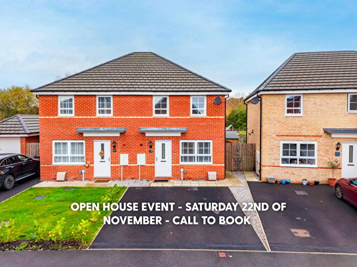 3 Bedroom Semi-Detached House For Sale In Railway Walk, Royston, Barnsley, S71