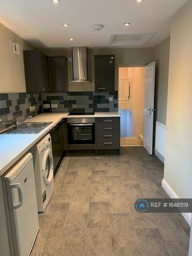 1 Bedroom Maisonette To Rent In Selsdon Road, South Croydon, CR2