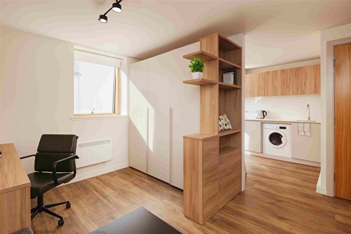 Studio To Rent In Calton Road, Edinburgh, EH8