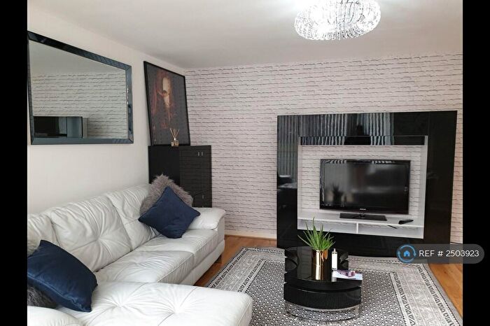 2 Bedroom Flat To Rent In East Pilton Farm Rigg, Edinburgh, EH5