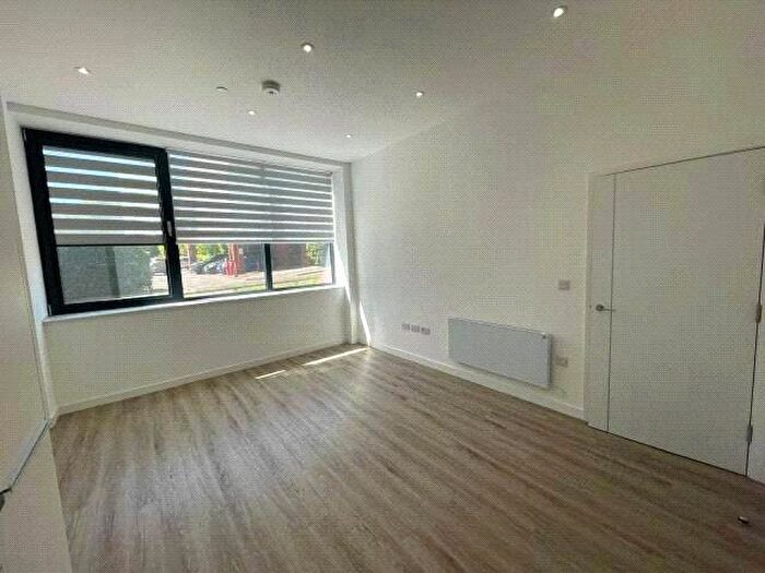 1 Bedroom Flat To Rent In Normandy House, Basingstoke, RG21