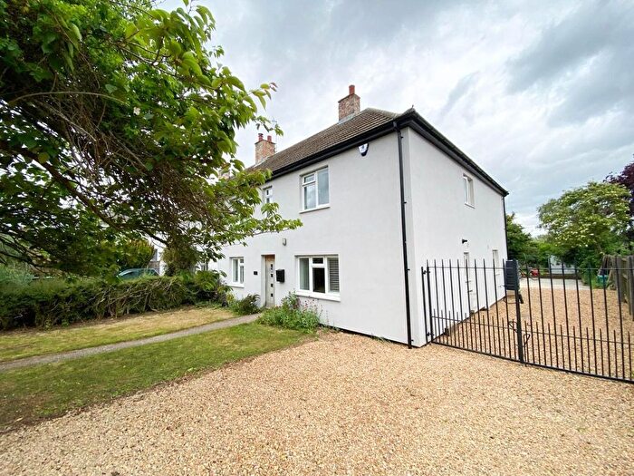 4 Bedroom Semi-Detached House For Sale In Duxford Road, Whittlesford, Cambridge, CB22